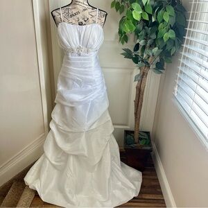 Destiny Bridal Ruched Sweetheart Embellished Pick-Up Wedding Gown White Sz 12